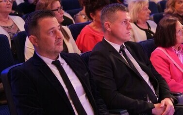 P&oacute;ł wieku SPOŁEM 21