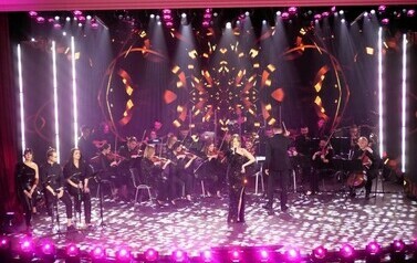 Koncert &bdquo;Piosenką i sercem&rdquo; (na zdjęciu znajduje się scena z artystami)