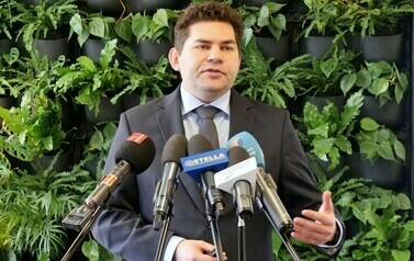 Stalowa Wola na 3. miejscu w Polsce spośr&oacute;d 267 miast powiatowych (na zdjeciu znajduje się mężczyzna)