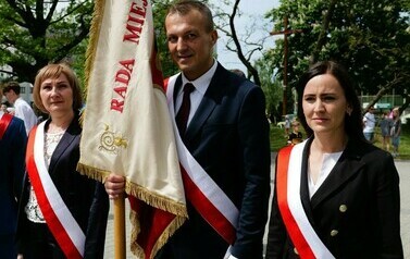Vivat 3 Maj! Rocznica uchwalenia Konstytucji 3 Maja (na zdjęciu znajduje się poczet sztandarowy)