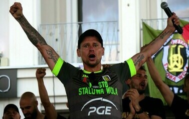 Awans Stali Stalowa Wolo do 1 ligi Awans Stali Stalowa Wolo do 1 ligi (na zdjęciu znajduje się mężczyzna)