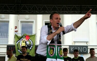 Awans Stali Stalowa Wolo do 1 ligi Awans Stali Stalowa Wolo do 1 ligi (na zdjęciu znajduje się mężczyzna)