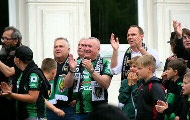 Awans Stali Stalowa Wolo do 1 ligi Awans Stali Stalowa Wolo do 1 ligi (na zdjęciu znajduje sie grupa os&oacute;b)