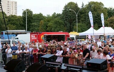 Festiwal Polska od Kuchni 2024 (na zdjęciu znajduje się tłum ludzi)
