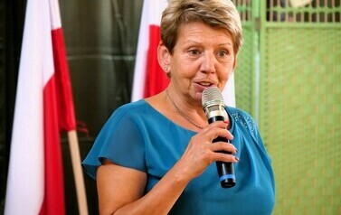 Rozpoczęcie roku szkolenego 2024/2025 (na zdjęciu widoczna jest kobieta)