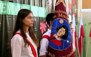 Rozpoczęcie roku szkolenego 2024/2025 (na zdjęciu widoczny jest poczet sztandarowy)