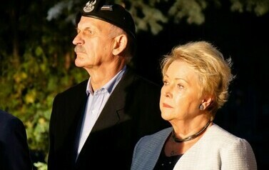 85. rocznica agresji ZSRS na Polskę (na zdjęciu znajdują się dwie osoby)