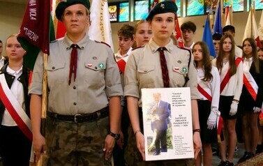 85. rocznica agresji ZSRS na Polskę (na zdjęciu znajdują się harcerze)