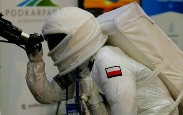 Hackhaton Stalowa Wola 2024 (na zdjęciu znajduje sie astronauta)
