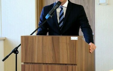Święto Edukacji Narodowej 2024 (na zdjęciu znajduje się mężczyzna)
