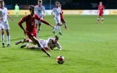 Turniej kwalifikacyjny U19 UEFA (na zdjęciu znajduja się piłkarze)