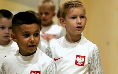 Turniej kwalifikacyjny U19 UEFA (na zdjęciu znajdują sie dzieci)