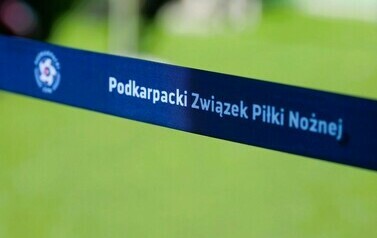 Turniej kwalifikacyjny U19 UEFA (na zdjęciu znajduje się napis reklamowy)