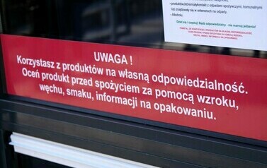 Uruchomienie "Jadłodzielni" (na zdjęciu znajduje się napis na lod&oacute;wce)