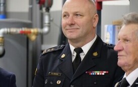 P4566992