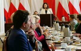 Prezydent Lucjusz Nadbereżny z nagrodą &bdquo;Podkarpacki Samorządowiec, przyjaciel Senior&oacute;w&rdquo; 10