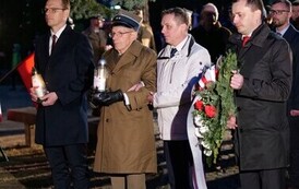 P1538774