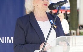 P4977279
