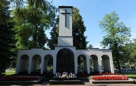 P1652891