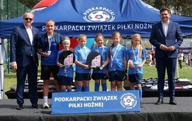 P1665664