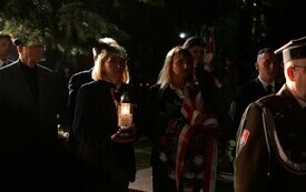 P1744400