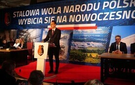 P1813699