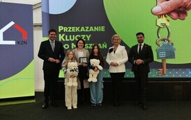 P1857980