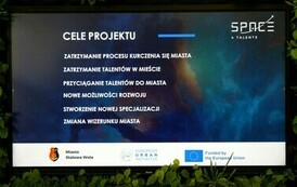 "SPACE 4 TALENTS" - Stalowa Wola (na zdjęciu znajduje sięm tablica multimedialna)