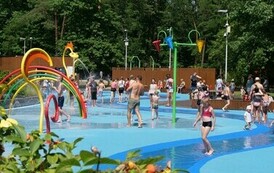 Piknik Rodzinny i otwarcie Wodnego Placu Zabaw (na zdjęciu znajdują się dzieci)