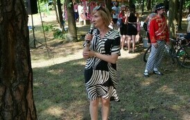 Piknik Rodzinny i otwarcie Wodnego Placu Zabaw (na zdjęciu znajduje się kobieta)