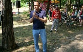 Piknik Rodzinny i otwarcie Wodnego Placu Zabaw (na zdjęciu znajduje się mężczyzna)