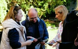 &bdquo;MODERNIZM TALKING&rdquo; (na zdjęciu znajdują sie trzy osoby)
