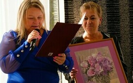 70-lecie Koła Powiatowego Polskiego Związku Niewidomych (na zdjeciu znajdują sie dwie kobiety)