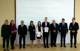 Święto Edukacji Narodowej 2024 (na zdjęciu znajduje się grupa os&oacute;b)