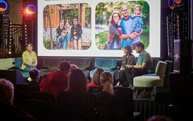 III Podkarpackie Forum Turystyk (na zdjęciu znajduje się męzczyzna i dwie kobiety)