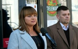 Uruchomienie "Jadłodzielni" (na zdjęciu znajduje się mężczyzna i kobieta)