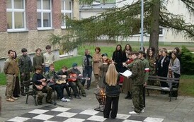 Młodzież pamięta o Ojczyźnie i wartościach patriotycznych 38