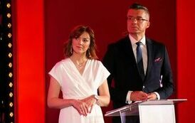 Stalowa Wola najlepszym miejscem do życia (na zdjęciu znajduje się kobieta i mężczyzna)