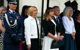 P1287706