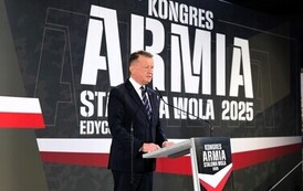 P1357719