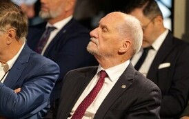 P1357574