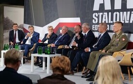 P1368771