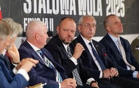 P1368684