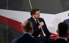 P1368659