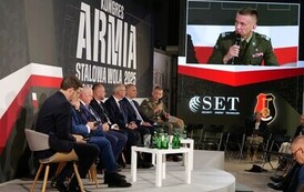 P1368540