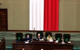 P1369272