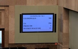 P1369203