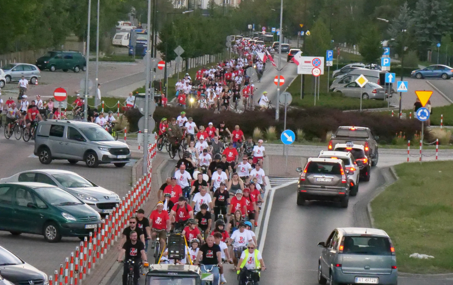 Zdjęcie do XV Rajd Honoru &ndash; pamięć, kt&oacute;ra łączy pokolenia 