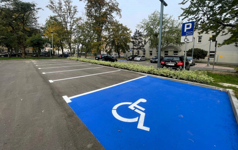 Zdjęcie do Parking przy PUP i MDK w Stalowej Woli zn&oacute;w otwarty