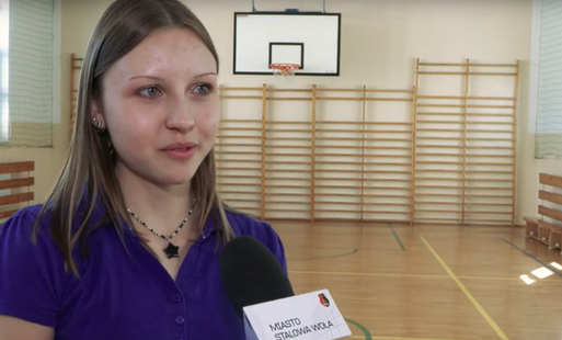 Zdjęcie do Magdalena Stępień z PSP nr 3 właścicielką Pi&oacute;ra Prezydenta 